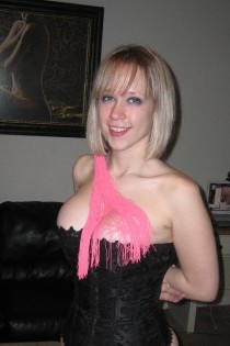 , 20  female escort, white rock